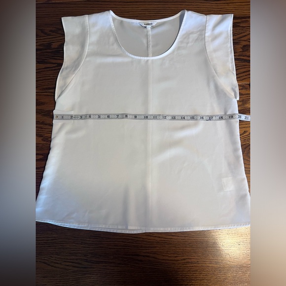 🔥EXPRESS white top bundle & save an additional 30% off 2+ items - Picture 4 of 6